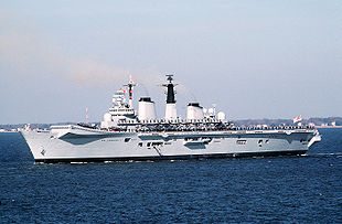 Le HMS Invincible (R05) à Norfolk