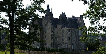Château de Bourgon (Mayenne).jpg