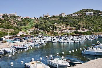 Corse - Cargèse vue du port.jpg