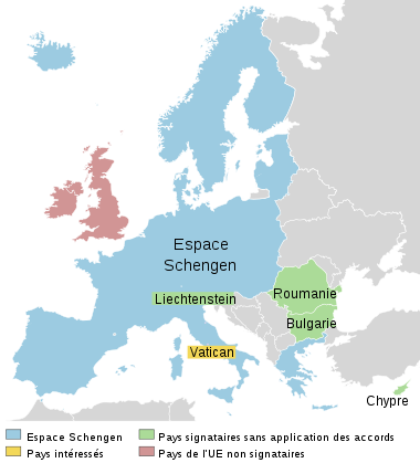 Carte représentant l'espace Schengen. Distinction entre les pays signataires, pays signataires mais sans application des accords (Roumanie, Bulgarie, Liechtenstein, Chypre), pays intéressés (Vatican) et pays de l'UE non signataires (Royaume-Uni).