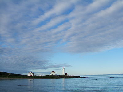 Vue du phare de l'île Verte sur la rive Nord de l'île