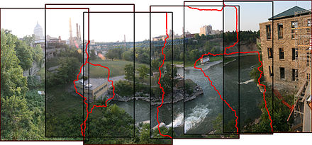Exemple de détection de zones de recouvrement pour l'assemblage d'un panorama : une série de six images sont assemblées en panorama, une ligne rouge délimitant les zones de recouvrement.