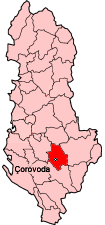 Localisation du district de Skrapar (en rouge) à l'intérieur de l'Albanie